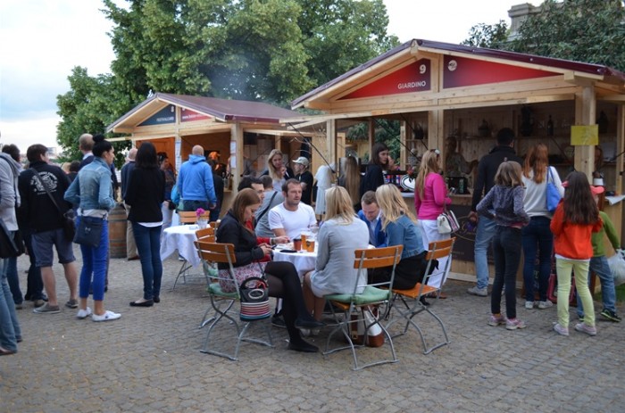 Festival Delifest na pražské Grébovce představí francouzskou kuchyni.