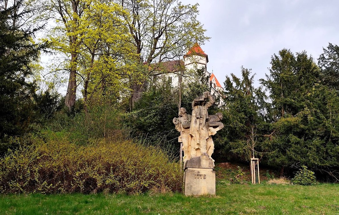 IMG-20260416-pomnik-1.jpg