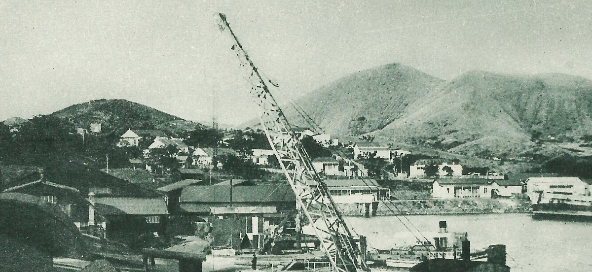 přístav v Nouméa.jpg