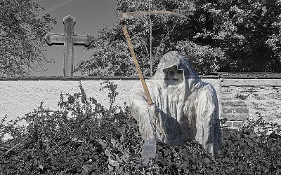 Zjevení u hřbitovní zdi