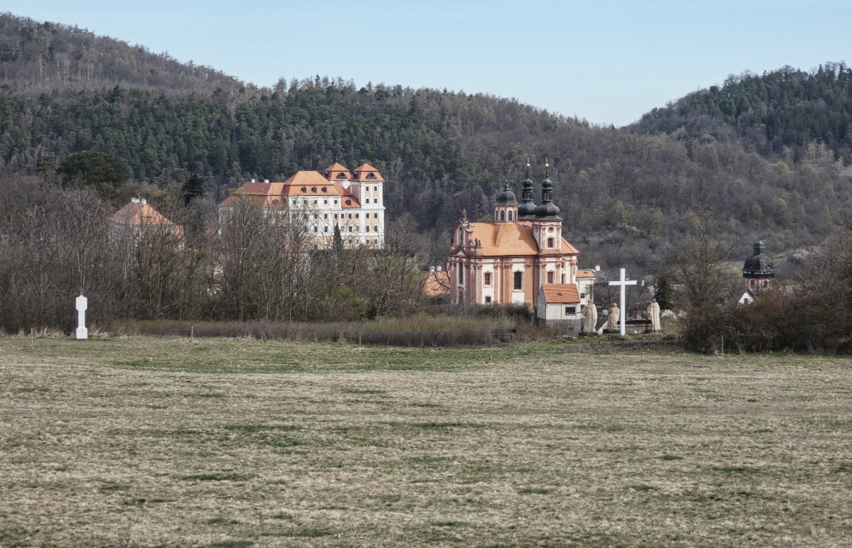 valec-pri-prijezdu-ze-silnice.jpg